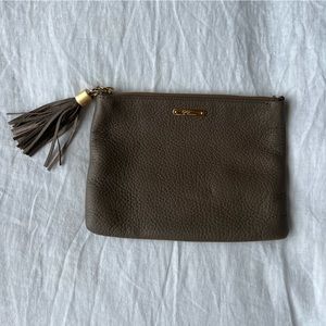 Gigi New York Uber Clutch